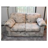 2-Seat Sofa / Loveseat