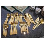 Cellini Romanesque Flatware (Gold)