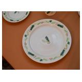 Belleek Holiday / Christmas Holly Dinnerware