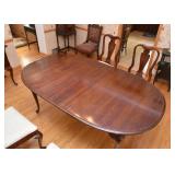 Traditional Queen Anne Style Dining Table & 6 Chairs (with extra leaves)