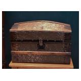 Small Steamer Trunk / Chest