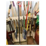 Garden Tools & Brooms