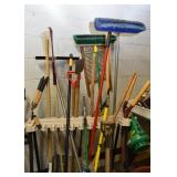 Garden Tools & Brooms