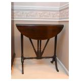 Antique / Vintage Gate Leg Drop Leaf Table