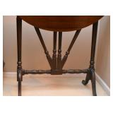 Antique / Vintage Gate Leg Drop Leaf Table