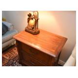 2-Drawer End Table / Nightstand