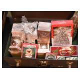 Christmas Ornaments (Vintage & Newer)