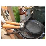 Pans & Skillets