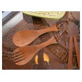Wooden Salad Servers with Giraffe Handles