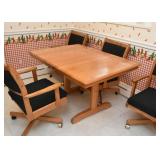 Oak Kitchen Table and Swivel 4 Chairs on Casters (Black Upholstery)