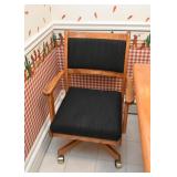 Oak Kitchen Table and Swivel 4 Chairs on Casters (Black Upholstery)
