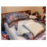 Bed Linens / Bedding