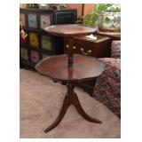 Vintage 2-Tiered Accent Table