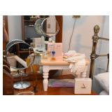 Vanity Mirrors, Women