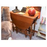 Small Gate Leg / Drop Leaf Accent Table