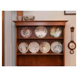 Vintage Country Style Sideboard with Hutch, Vintage China Plates