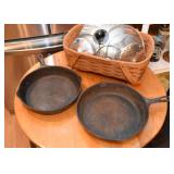 Cast Iron Skillets / Pans