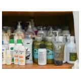 Make-Up, Cosmetics, Toiletries