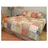 King Size Bed / Mattress & Box Spring Set, Bed Linens / Bedding