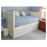 Cottage White Daybed, Bed Linens Cottage White Daybed, Bed Linens
