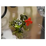 Art Glass Frog Figurine / Miniature Art Glass Frog Figurine / Miniature