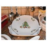 Christmas Dishes & Serving Pieces