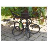 Garden Decor - Plants & Plant Stands