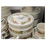 Wedgwood Dinnerware (Quince Pattern)