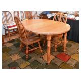 Vintage Round / Oval Kitchen Table & Chairs (6)