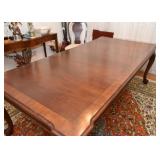 Beautiful Dining Table & 8 Dining Chairs