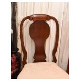 Beautiful Dining Table & 8 Dining Chairs