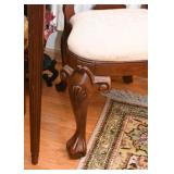 Beautiful Dining Table & 8 Dining Chairs