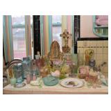 Lots of Pretty Pastel Kitchenware, Ceramics, Pottery, Glassware, Plastics, Etc.
