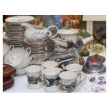 Art Pottery Tea / Coffee Pot & Mugs