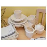 Dishes / Dinnerware