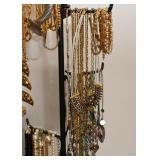 Costume Jewelry - Necklaces