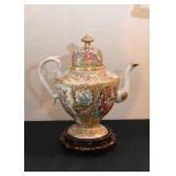 Chinese Porcelain Teapots (Famille Rose / Rose Medallion)