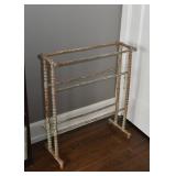 Chippy Paint Quilt / Blanket Rack