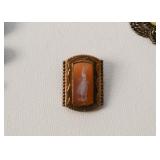Jewelry - Vintage Brooches / Pins