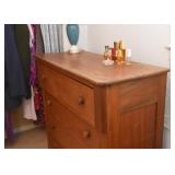 Wooden Chest of Drawers / Dresser