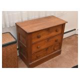 Antique / Vintage Oak Chest of Drawers