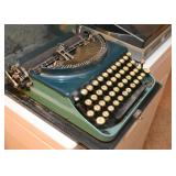 Vintage Remington Portable Typewriter