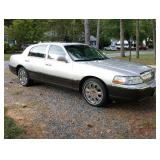 2005 Lincoln Town Car