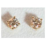 One pair diamond stud earrings with a total weight of approx 1.0 carats