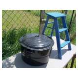 CANNING POT & SMALL STEP LADDER