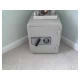 SMALL SAFE