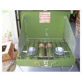 COLEMAN CAMP STOVE