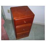 SMALL 3 DRAWER WOOD CHEST