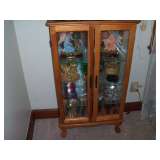 DISPLAY CABINER W COLLECTIBLES