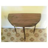 SMALL VINTAGE TABLE